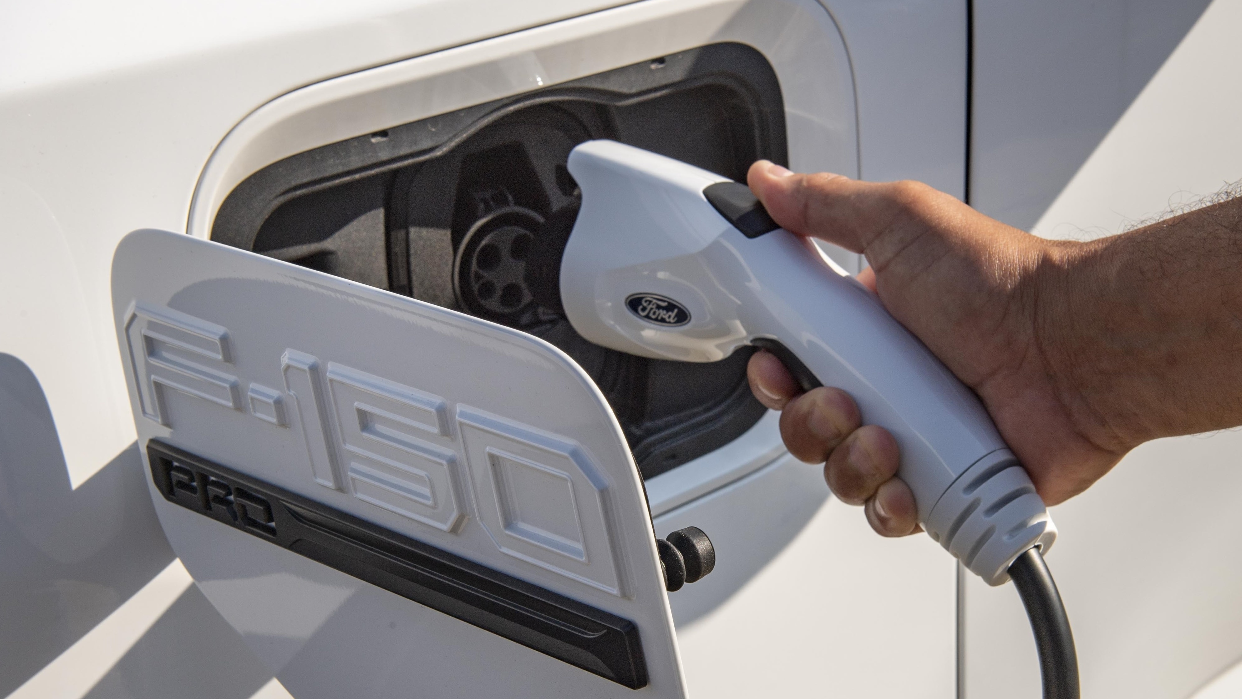 By combining data straight from Ford vehicles and chargers with its software solutions, Ford Pro is empowering companies like Southern Company to envision potential EV charging efficiency and savings for both EV fleet customers and grid reliability for all.